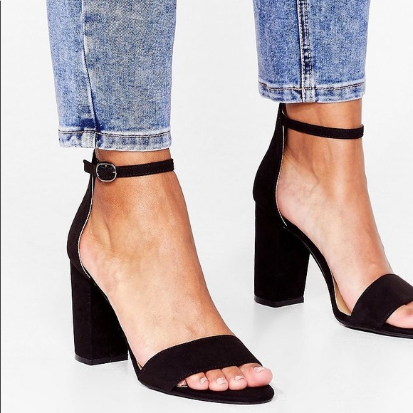 NWT Nasty Gal HappytoSeeYou Faux Suede Block Heels - Picture 2 of 5